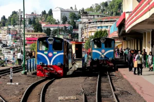 Read more about the article Darjeeling Himalayan Railway: Journey into the Misty Mountains