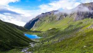 Read more about the article Goecha La: Where Trekkers Find Serenity in Heights
