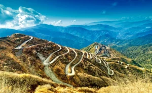 Read more about the article Zuluk: Where Mountains Whisper Secrets
